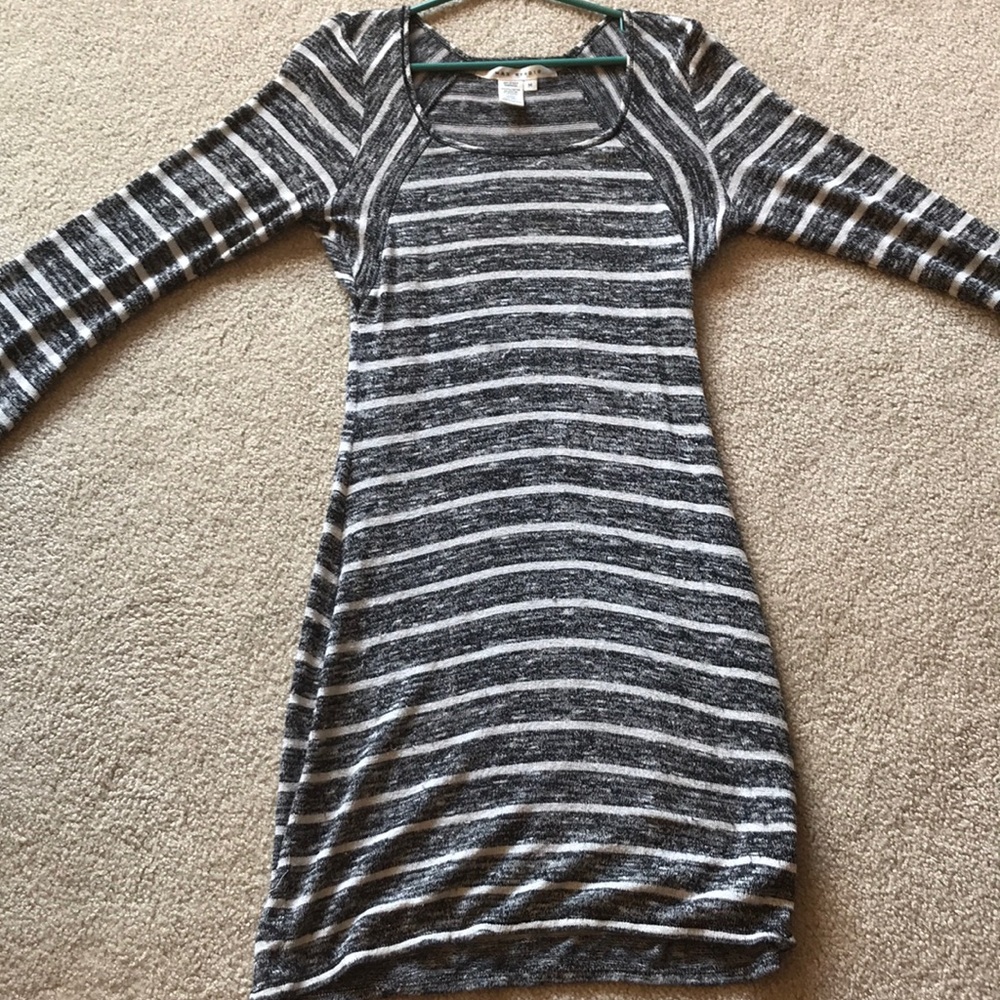 Max Studio Long Sleeve Striped Dress Size Medium